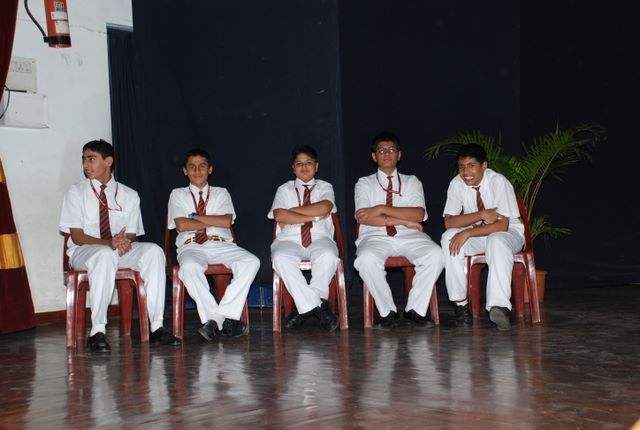 MIDDLE SCHOOL HINDI ELOCUTION COMPETITION 2011-2012- Click on the Image